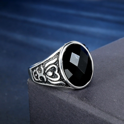 Vintage Stainless Steel Men's Ring With Black Agate Faceted Gemstone Retro Carved Floral Pattern Punk Biker Finger Ring