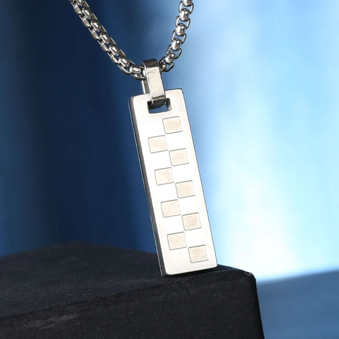 Minimalist Stainless Steel Checkerboard Pendant Necklace For Men Women Geometric Grid Rectangle Pendant Box Chain Jewelry Gift