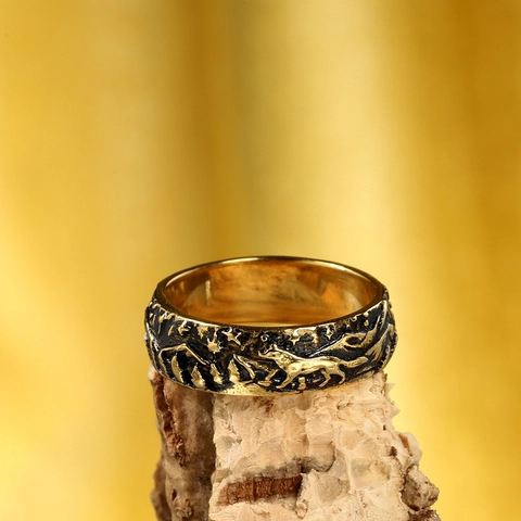 Vintage Viking Stainless Steel Wolf Relief Ring For Men Distressed Antique Gold Finish Forest Mountain Animal Band Ring Jewelry