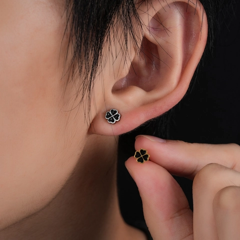Titanium Steel Enamel Four Leaf Clover Stud Earrings For Women Men Light Luxury Polished Black Oil Drop Earrings Jewelry Gift
