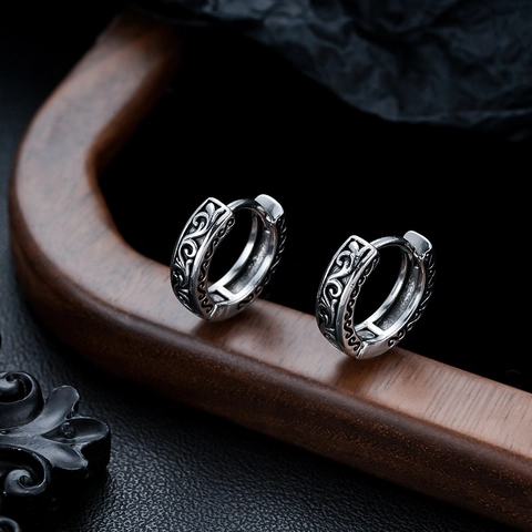 Titanstahl Vintage Muster Creolen Für Herren Damen Luxus Retro Gravierte Rankenmuster Unisex Mode Ohrstecker Schmuck