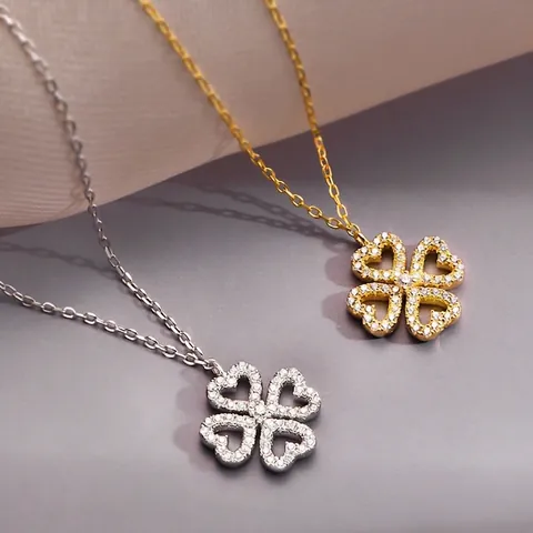 Collana a Quadrifoglio a Cuore in Argento Sterling 925 per Donna Raffinati Gioielli Portafortuna con Strass Catena Elegante