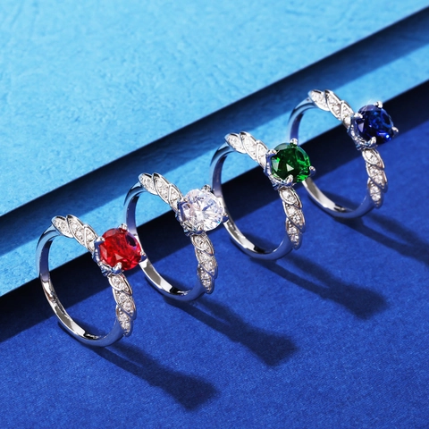 Anello in Argento Sterling S925 per Donna Classico con Incastonato a Quattro Griffe Taglio Rotondo Strass Rosso Bianco Blu Verde Gioielli