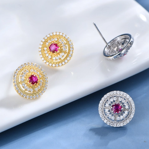 Orecchini a Bottone Tondi Vuoti con Pavè di Strass e Rubino Sintetico per Donna Argento 925 Placcato Oro Gioielli di Lusso
