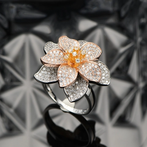 Anillo de Flor de Plata de Ley 925 de Lujo para Mujer Anillo de Declaración Floral de Circonia Galvanizada de Dos Tonos Exagerado Joyería de Banquete