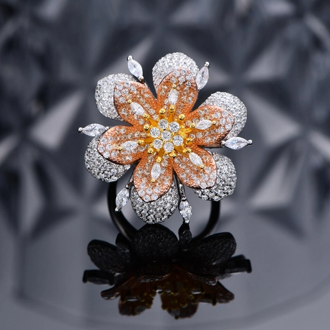 Lussuoso Anello a Fiore in Argento Sterling 925 per Donna Tricolore Micro Pavé Zirconia Grande Anello da Cocktail Gioielli