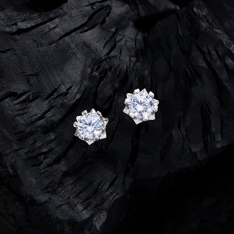 Fashion 925 Sterling Silver Snowflake Rhinestone Stud Earrings For Women Classic Clear Stone Sparkly Jewelry Earrings