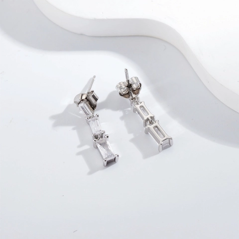 925 Sterling Zilver Zirkonia Oorknopjes Voor Vrouwen Gegradueerde Rechthoekige Drie Steen Ingelegde Kwastje Druppel Geometrische Sieraden