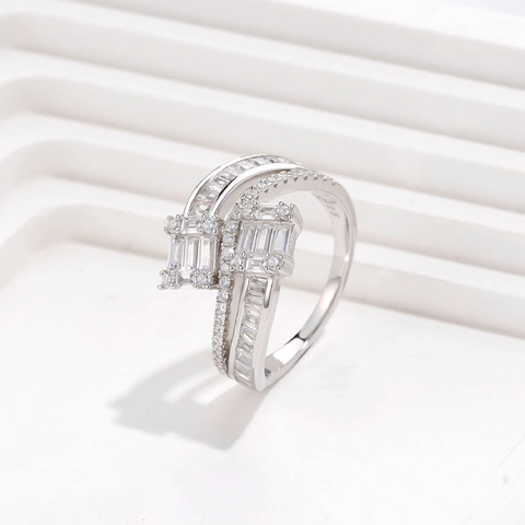 Elegant 925 Sterling Silver Zirconia Wavy Texture Overlap Bypass Ring For Women Luxurious Fine Jewelry Finger Ring Gift