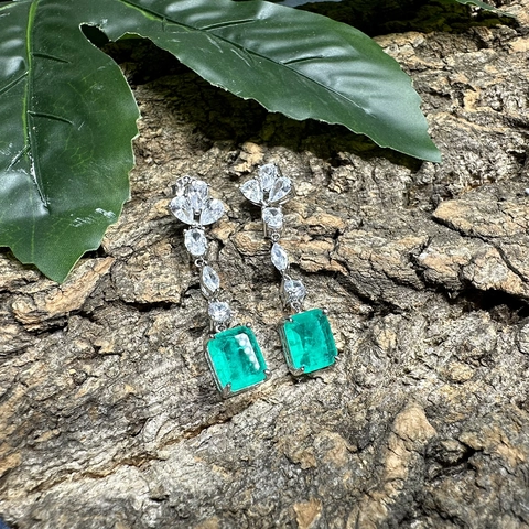 Elegant 925 Sterling Silver Emerald Cut Green Rhinestone Drop Earrings For Women Fashion Jewelry Wedding Party Accessory
