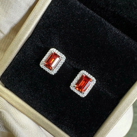 Orecchini a Bottone in Argento Sterling 925 con Zirconia Rossa Taglio Smeraldo Halo Rettangolare Gioielli Donna
