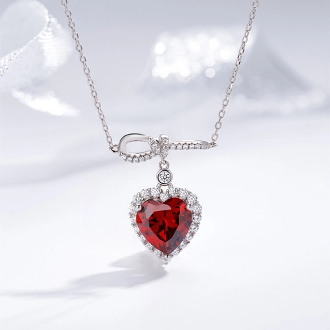 Collana con Ciondolo a Cuore in Argento Sterling 925 da Donna Rosso Sangue di Piccione Strass Design a Fiocco Gioielli