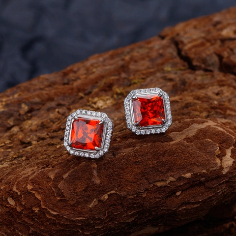 Boucles d'Oreilles Clous Carrées en Argent Sterling 925 Rouge Rubis pour Femmes Bijoux d'Oreille Géométriques Halo Strass