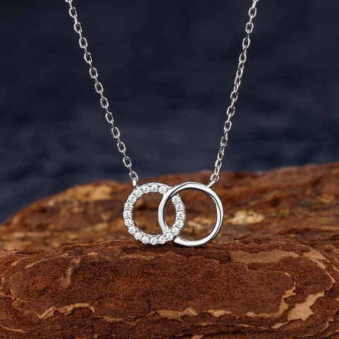 925 Sterling Zilver In Elkaar Grijpende Cirkels Hanger Halsketting Voor Vrouwen Zirkonia Dubbele Ring Sieraden Moderne Minimalistische Accessoires