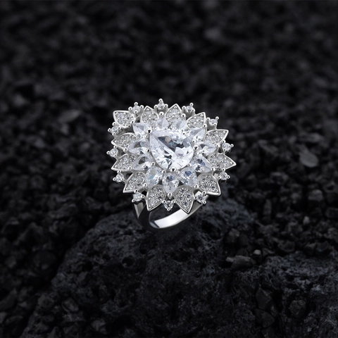 Anello in Argento Sterling 925 a Forma di Fiore con Zirconia Personalità Europea Gioielli Oversize per Matrimoni Feste da Donna