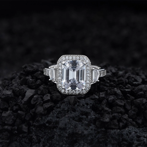 Luxury 925 Sterling Silver Emerald Cut Zirconia Halo Ring For Women Engagement Wedding Band Party Jewelry Ring Gift
