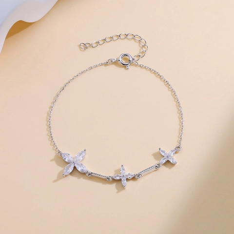 Bracciale a Fiore in Argento Sterling S925 per Donna Ciondolo con Taglio Marquise Regolabile Quadrifoglio Gioielli Eleganti