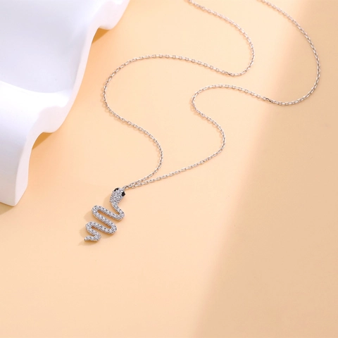 Collana con Ciondolo a Serpente in Argento Sterling 925 Zirconia Bianca Occhi in Pietra Nera Gioielli per Donna Regalo Festa