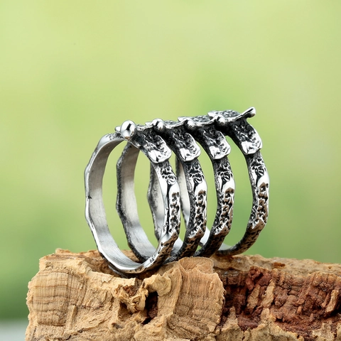 Anillo de Columna Vertebral de Ciempiés Vintage Hombre Acero de Titanio Pulido Gothic Punk Biker Diseño Biomimético Anillo de Banda de Capas Múltiples Joyería