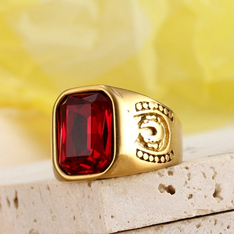 Vintage Heren Titanium Staal Ring Vierkant Kleurrijk Strass Ingelegd Hoefijzerreliëf Punk Dominante Zegelring Sieraden