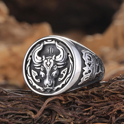 Anillo de Sello de Cabeza de Toro de Acero Inoxidable Vintage para Hombre Anillo Punk Gothic Biker Plata Oxidada