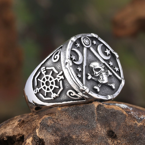 Anillo de Calavera Masónica de Acero Inoxidable Vintage para Hombre Diseño de Brújula Punk Gótico Retro Accesorio de Joyería de Metal Envejecido