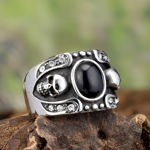 Anello in Acciaio Inossidabile con Teschio Gotico Vintage per Uomo Anello Punk con Strass e Pietra Nera Gioielli Retro Biker