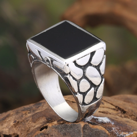 Anillo de Sello Vintage de Acero Inoxidable para Hombre Cara Cuadrada de Obsidiana Negra Textura de Guijarro Banda Retro Simple Moda