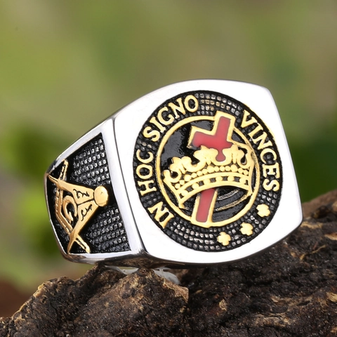 Anello Sigillo Massonico in Acciaio Inossidabile Vintage da Uomo Con Motivo a Croce E Corona Iscrizione Latina In Hoc Signo Vinces