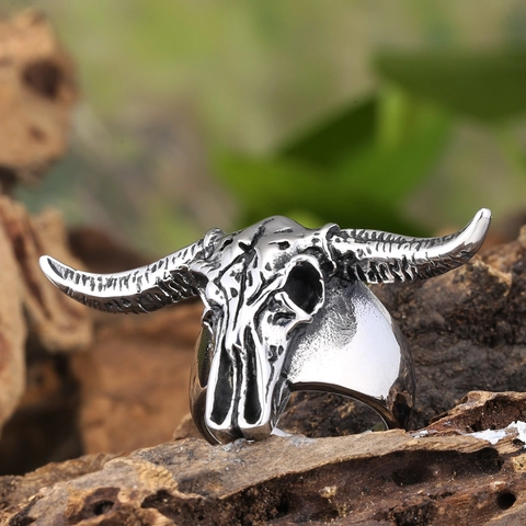 Anello Teschio con Corna di Ariete Vintage Gotico in Acciaio Inossidabile Lucidato Testa di Ariete Punk Rock Biker Gioielli Uomo