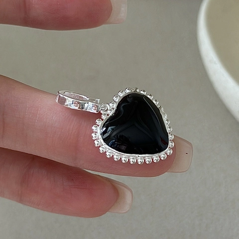 Vintage S925 Sterlingsilber Schwarzes Herz Anhänger Halskette Retro Perlenrand Nischendesign Minimalistischer Schmuck Geschenk Damen