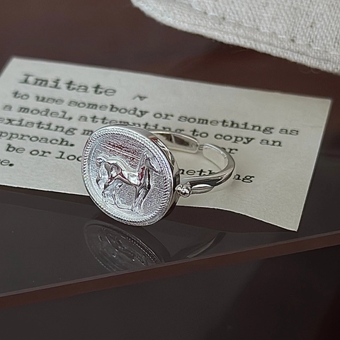 Anello Aperto in Argento Sterling 925 Vintage Con Rilievo a Moneta di Cavallo Regolabile Gioielli di Moda per Donna