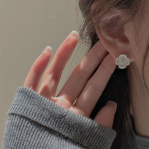 Pendientes de Botón de Trébol de Plata de Ley 925 Vintage para Mujer Estilo Coreano Minimalista con Borde de Cuentas Joyería