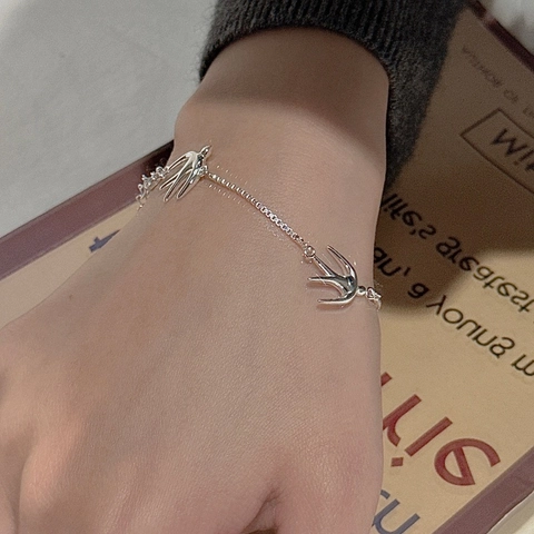 Bracciale Minimalista in Argento Sterling 925 con Ciondoli a Rondine Elegante Catena a Box Stile Coreano per Donna