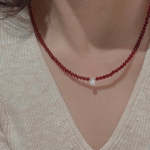 Collana a Girocollo in Argento Sterling S925 Fatta a Mano Minimalista Con Piccolo Ciondolo Perline Rosso Nero Stile Agata