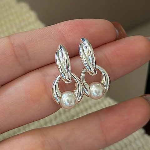 925 Sterling Silver Intertwined Knot Artificial Pearl Earrings Retro Niche Design Geometric Silver Earrings For Women Jewelry