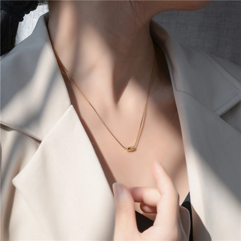 925 Sterling Silver Snake Chain Necklace For Women Japanese Minimalist Twisted Square Bean Pendant Temperament Clavicle Chain Jewelry