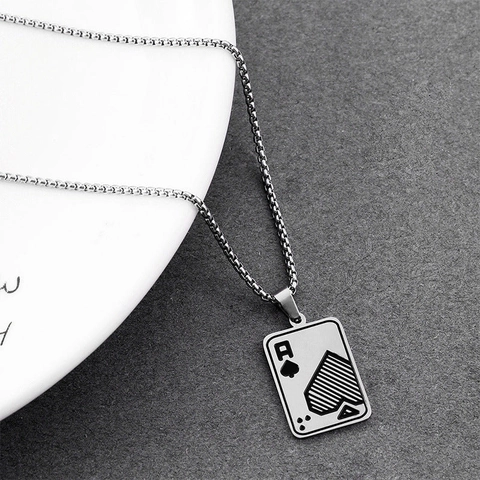 Collier Pendentif Carte de Poker As de Pique en Acier au Titane pour Homme Style Hip Hop Punk Bijoux en Métal Poli Argent