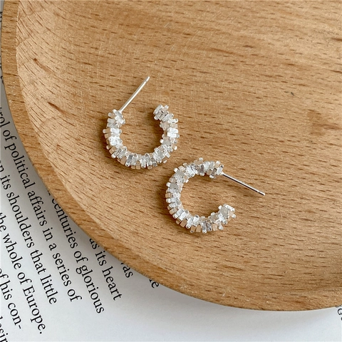 Boucles d'Oreilles Clous en Forme de C en Argent Sterling S925 Minimalistes pour Femmes Bijoux Réfléchissants Géométriques Rétro
