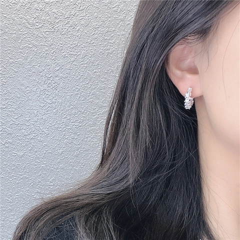 Boucles d'Oreilles Clous en Forme de C en Argent Sterling S925 Minimalistes pour Femmes Bijoux Réfléchissants Géométriques Rétro