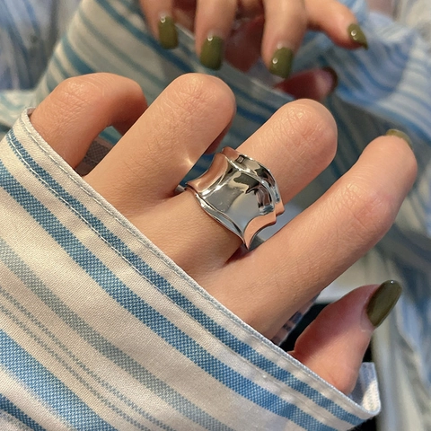 Anello Aperto Largo a Onda Irregolare in Argento Sterling S925 Per Donna Texture Metallo Liquido Vintage Anello Regolabile