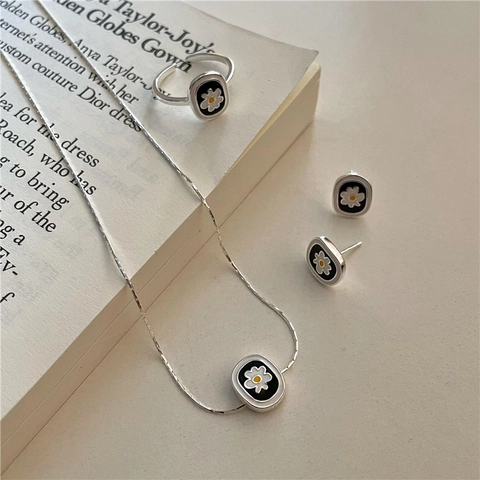 925 Sterling Silver Daisy Flower Jewelry Set Enamel Pendant Necklace Adjustable Open Ring Stud Earrings Vintage Women Jewelry