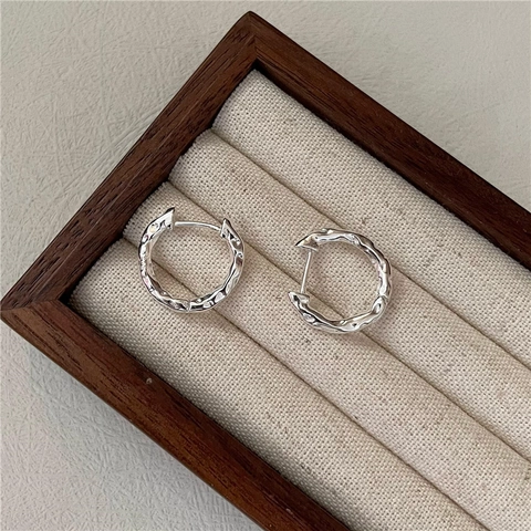 Minimalistische 925 Sterlingsilber Gehämmert Creolen Für Damen Vintage Strukturierte Runde Huggie Ohrringe Modeschmuck