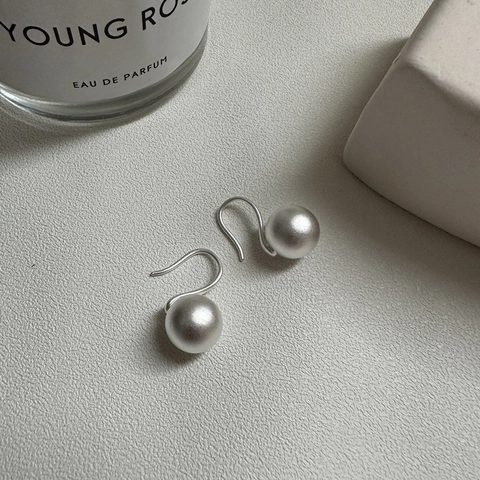 Orecchini a Cerchio con Sfera Rotonda in Argento Sterling 925 per Donna Orecchini a Pendente con Sfera Geometrica in Argento Retro Texture Opaca