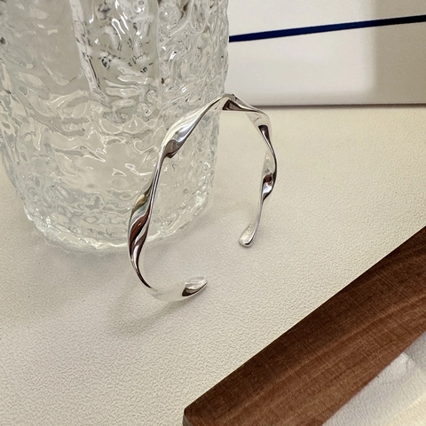 Minimaliste S925 Argent Sterling Torsadé Vague Bracelet Jonc Femmes Vintage Ouvert Poli Mode Bracelet Bijoux Cadeau