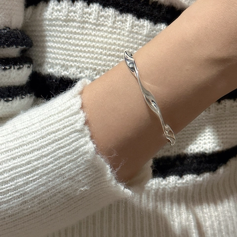 Minimaliste S925 Argent Sterling Torsadé Vague Bracelet Jonc Femmes Vintage Ouvert Poli Mode Bracelet Bijoux Cadeau