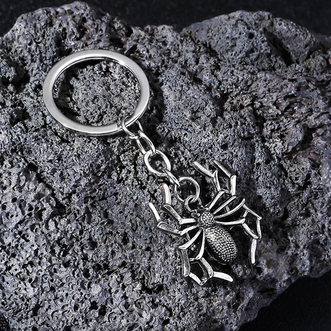 Vintage Gothic Spinne Legierung Anhänger Schlüsselanhänger Punk Silber Metall Spinne Charm Schlüsselring Für Autoschlüssel Tasche Dekoration