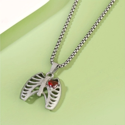 Gothic Alloy Rib Cage Heart Pendant Necklace Rhinestone Inlaid Box Chain Punk Skeleton Necklace For Men Women Dark Jewelry