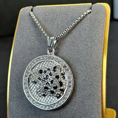 Hip Hop Silver Color Alloy Leopard Head Round Pendant Necklace For Men Women Hip Hop Inlaid Rhinestone Animal Jewelry Necklaces