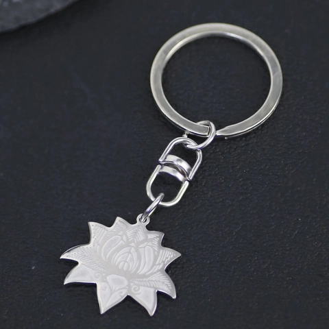 Minimalist Stainless Steel Lotus Flower Pendant Keychain Silver Metal Key Ring For Women Men Bag Charm Accessory Daily Gift